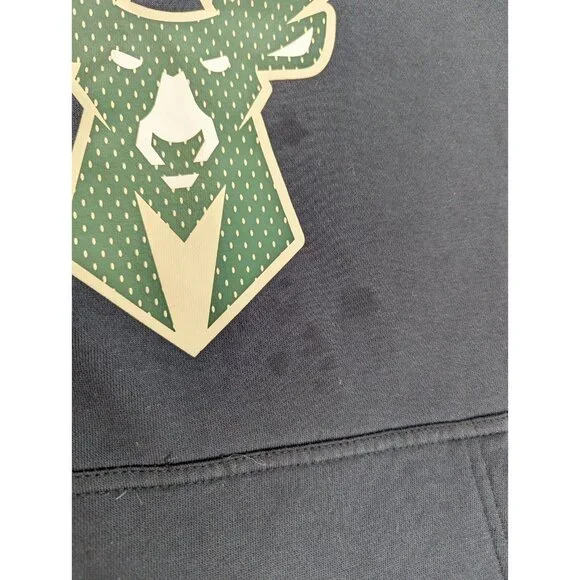 Nike Men’s Medium Black Milwaukee Bucks Basketball Long Sleeve Hoodie - Picture 4 of 8